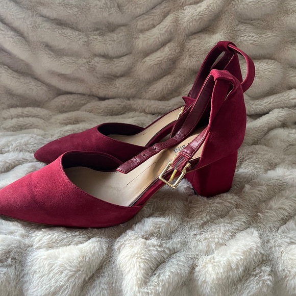 Gianni Bini Lexah Burgundy Shoe - Picture 3 of 7
